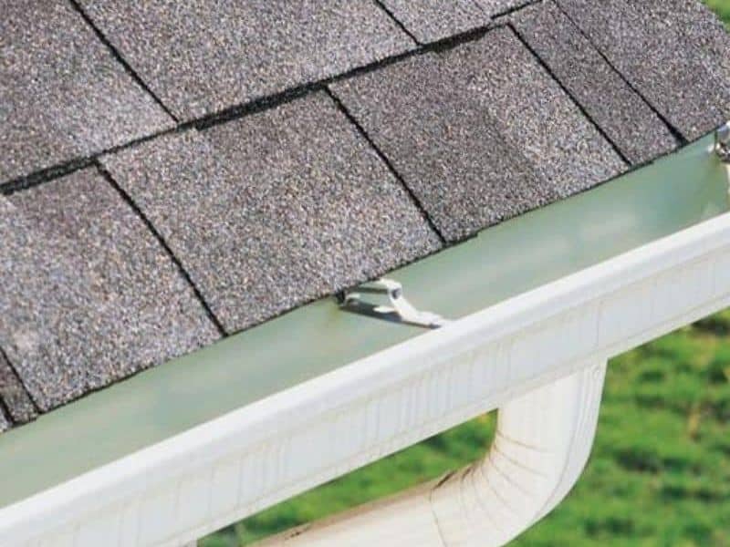 Gutter-Cleaning-Metal-in-Dallas-Tx