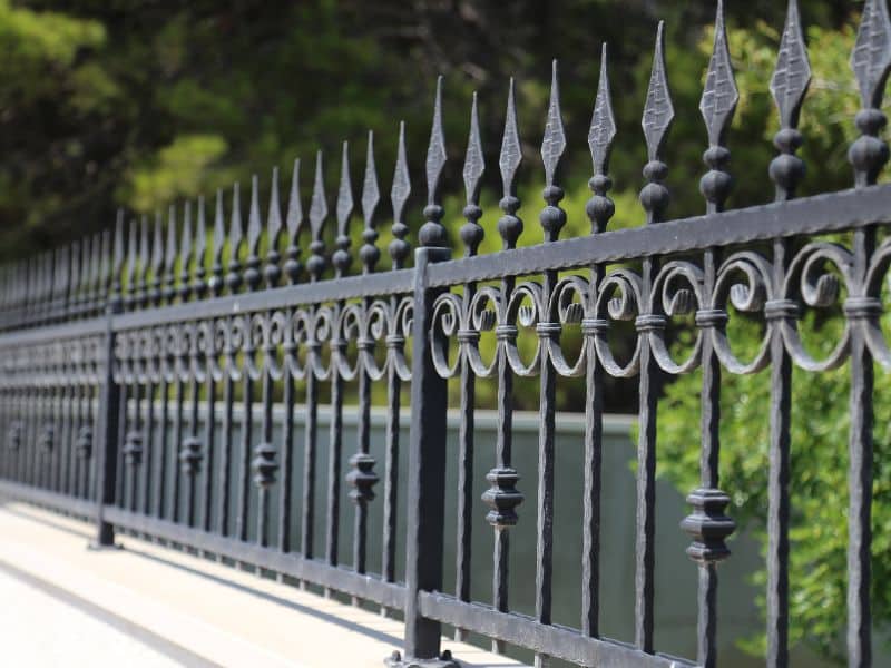 Metal-Fence-Cleaning-in-Dallas-Tx